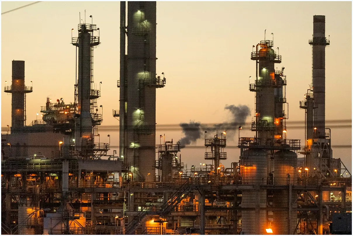 California's Climate Strategy Faces Headwinds as New Rules Ignite Fierce Debate
